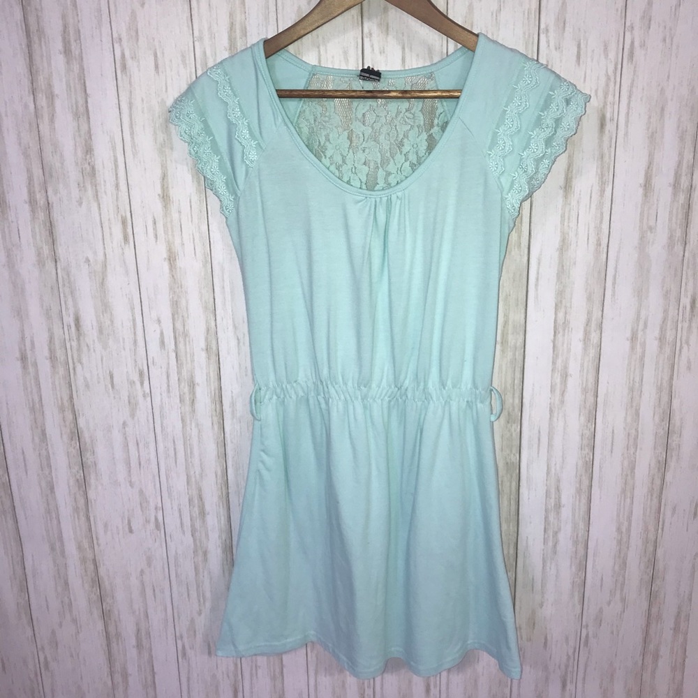 🍋 Poof! Lace detail dress Large
